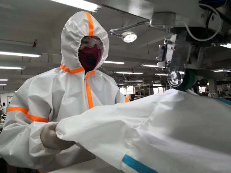 Non-woven Fabric Protective Clothing Non-sterile Clothing Standard: GB19082-2009 Isolation Clothing