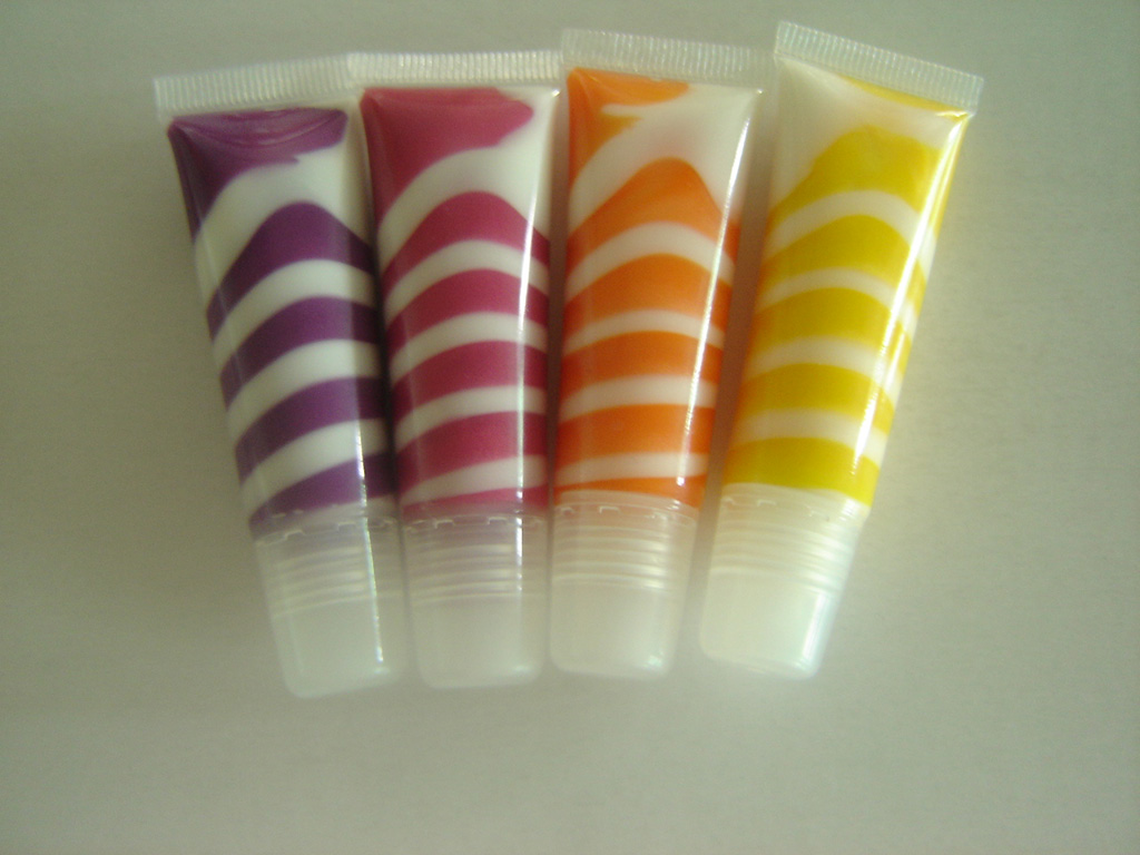 swirl lip gloss shimmer