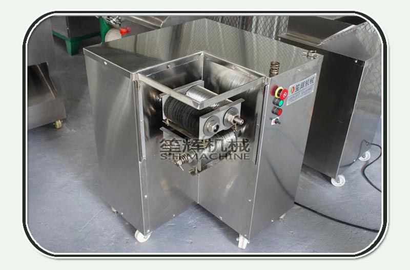 Electric meat cutting machine