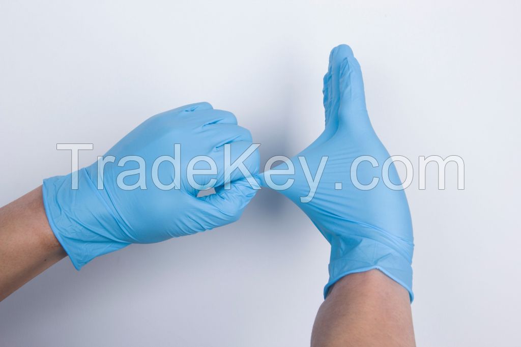 Disposable powder free nitrile gloves