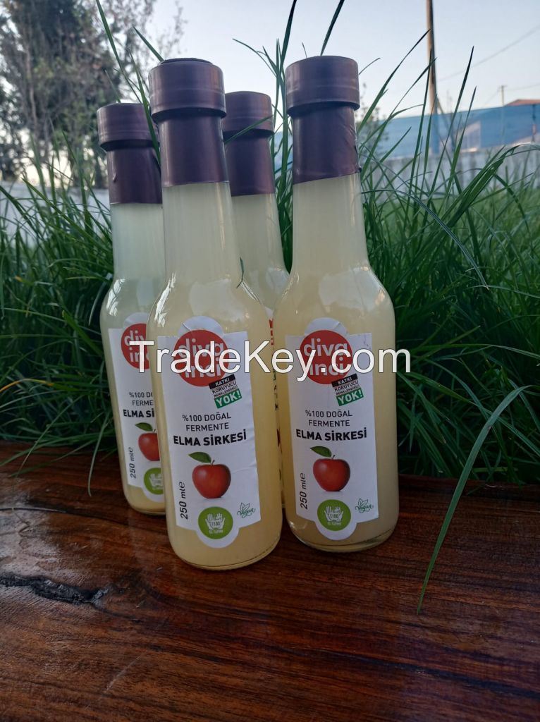 NATURAL FERMENTED APPLE VINEGAR