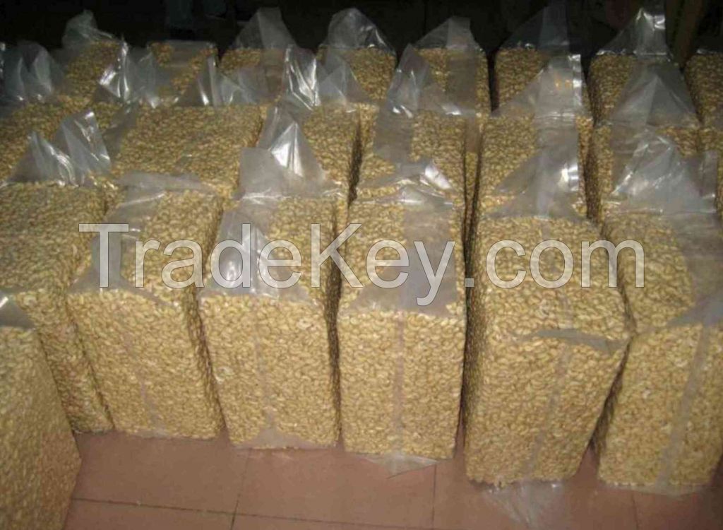 High Quality Cashew Nuts/ Almond Nuts/ Brazil Nuts/  Nuts