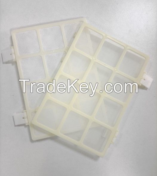 Replaceable filter box, containing two filters
