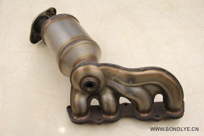 Exhaust Manifold Catalytic Conveter