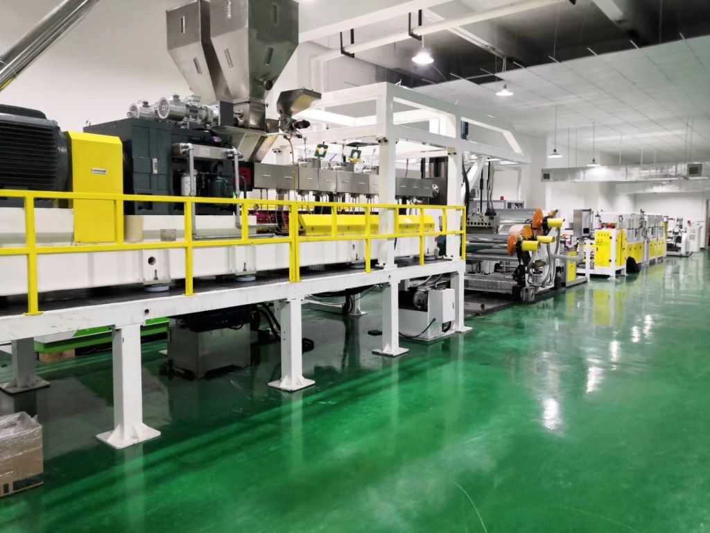 PET twin screw sheet extrusion line