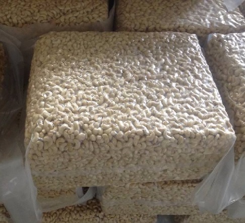 RAW CASHEW NUTS WHOLESALE COMPETITIVE PRICES