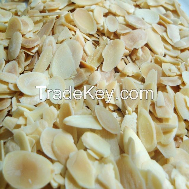 High quality natural Almond Flakes 