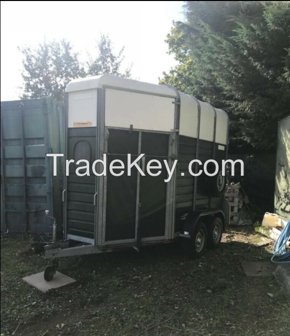 VINTAGE HORSEBOX TRAILER