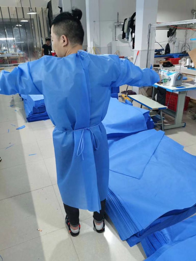 DISPOSABLE PLASTIC GOWN CPE isolation coverall