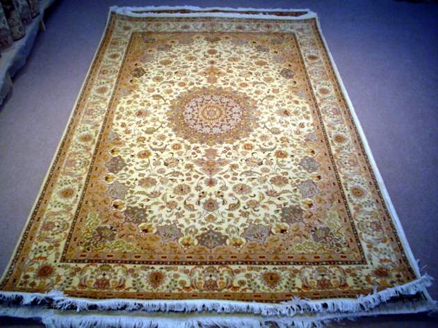 hand knotted double knot carpet