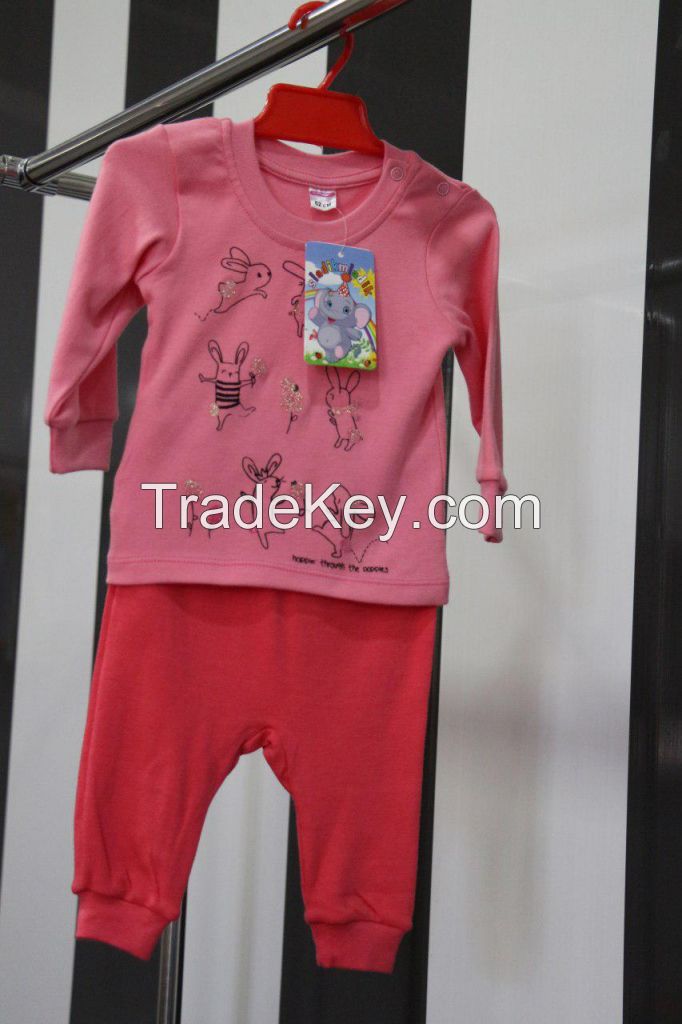 t-shirts and shorts sets, tank tops and shorts sets, pyjamas, long sleeve t-shirts and pants sets