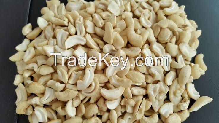 DRY CASHEW NUTS