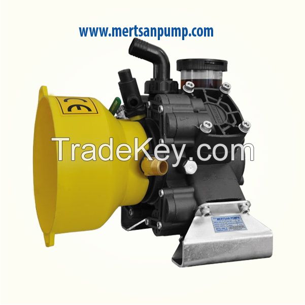 4 MEMBRANES SPRAYER DIAPHRAGM PUMP WITH PULLEY