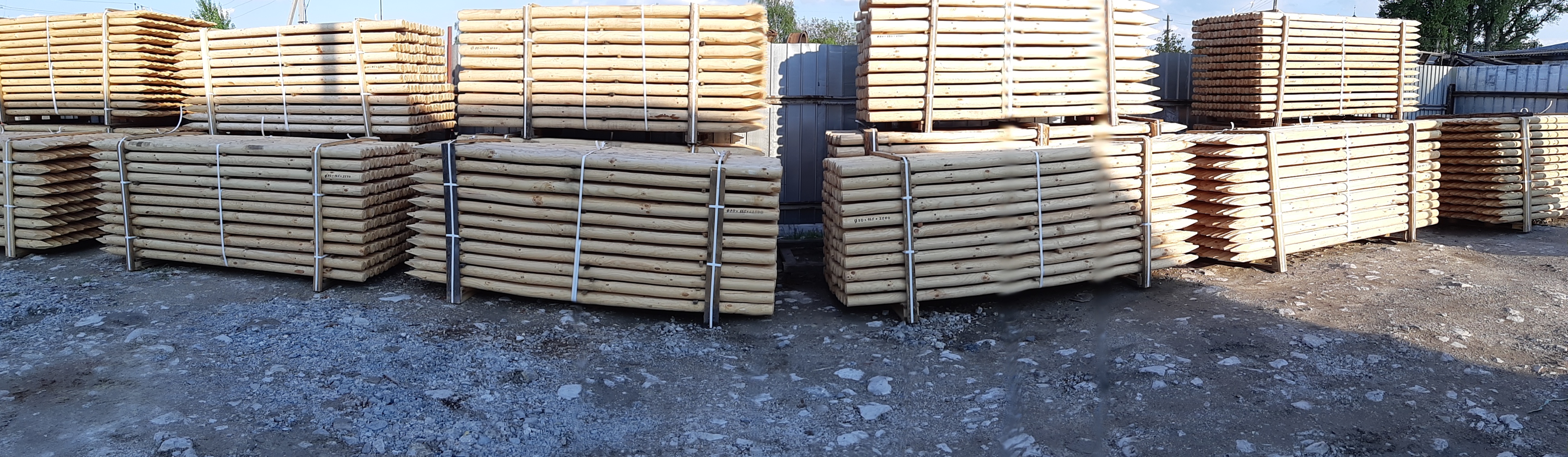 machine rounded poles - pine