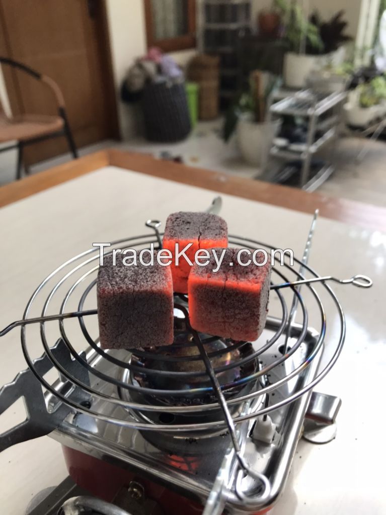 HIGH QUALITY CHARCOAL BRIQUETTE