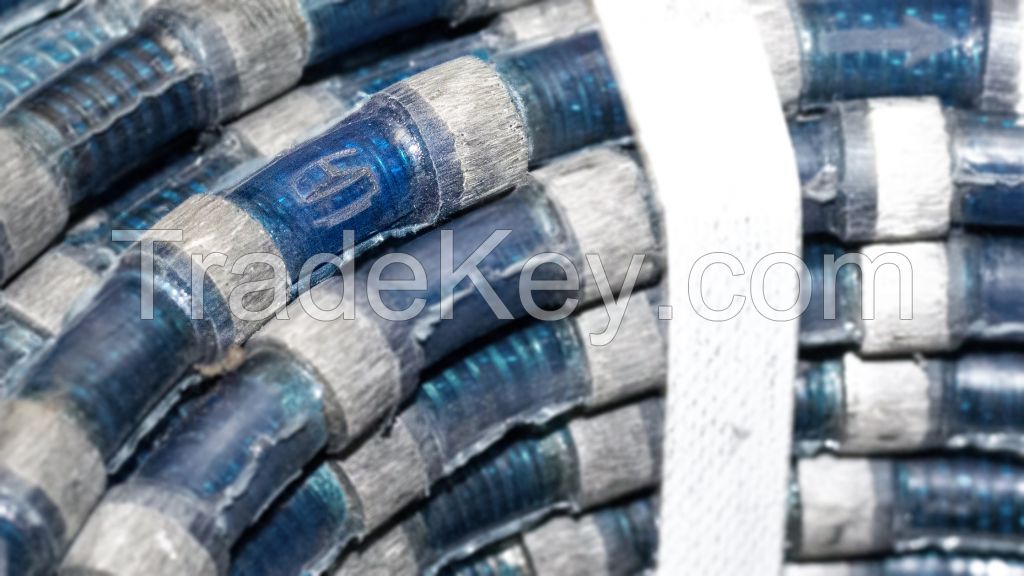 Diamond wire saw for quarry