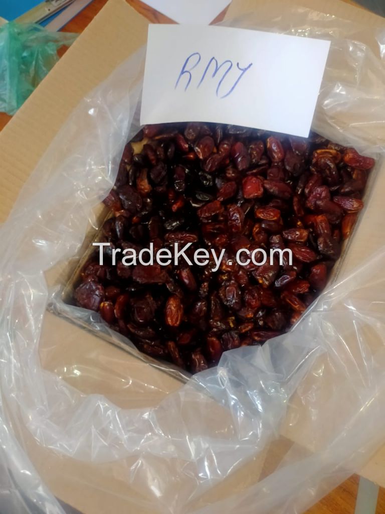 RMY Best Quality Aseel Pitted Dates 2