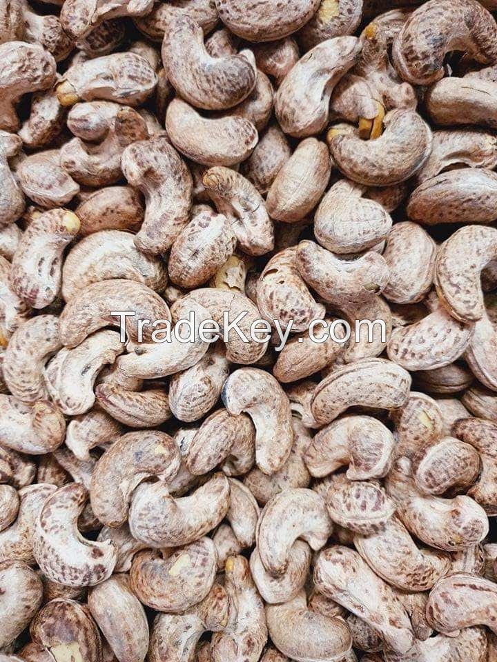 DRY ROASTED UNPEELED  CASHEW NUTS