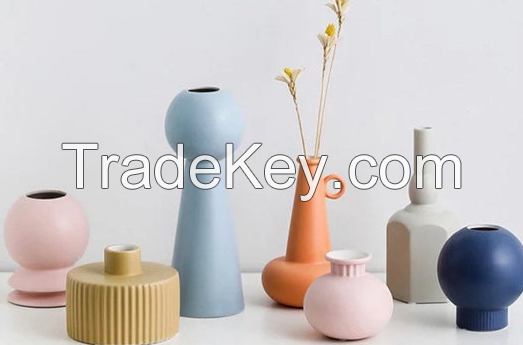 Modern ceramic vase decorative unique and colorful vase for home decoration with best price