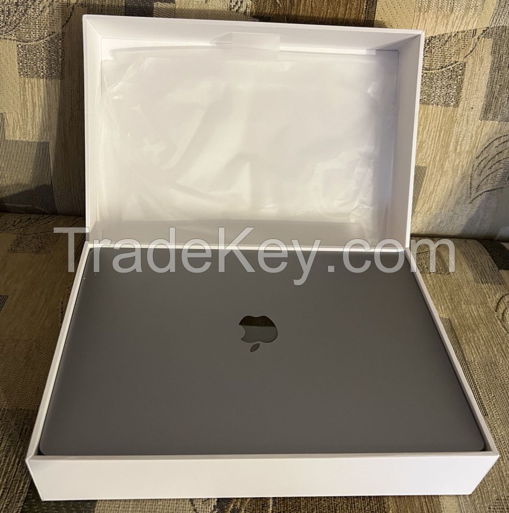 MacBook Air M1 Space Gray like new