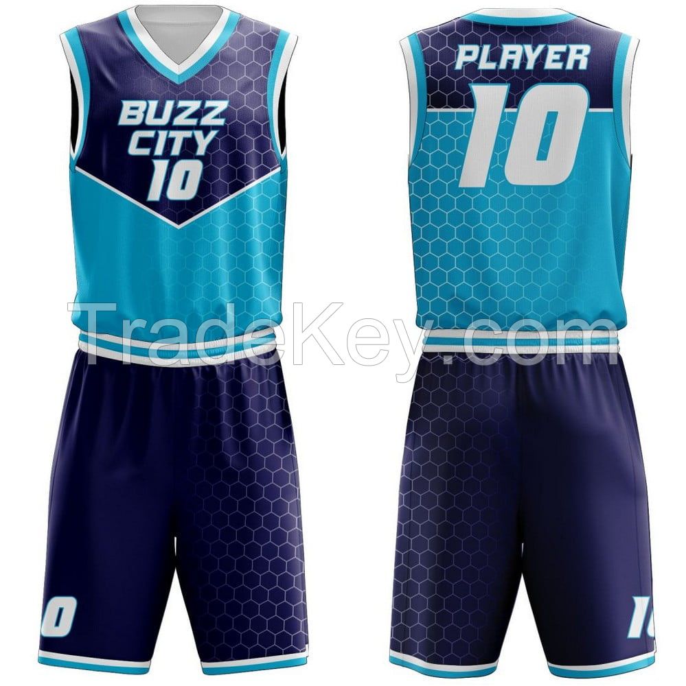 Customized basketball uniforms with player&#039;s names and numbers