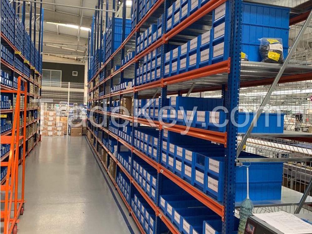 Warehouse pallet racking