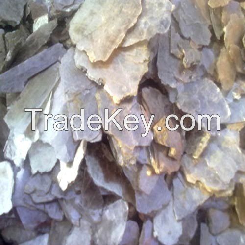 Natural Mica Flakes