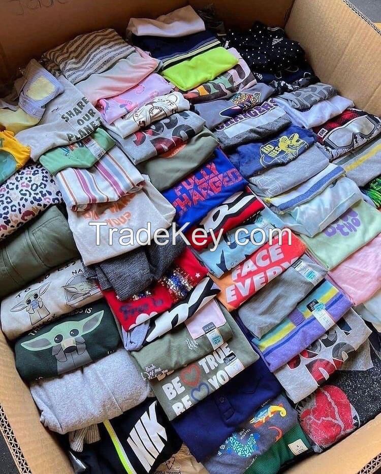 Clothes and Sneaker bales for sale