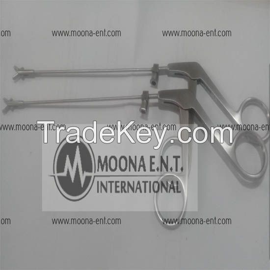 Suction Punch, for biopsy and grasping, Curved upwards , with central suction channel, working length 10cm