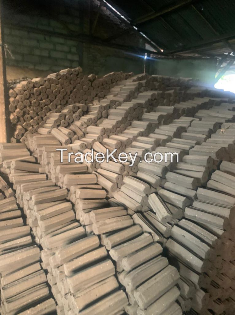 COCONUT SHELL CHARCOAL BEST GRADE