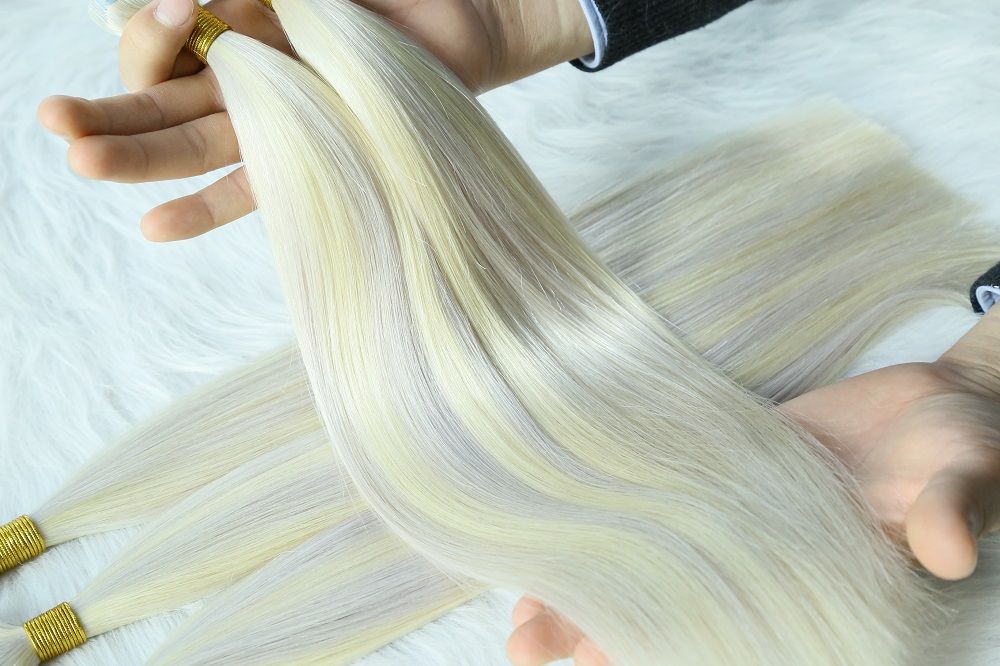 Tape Hair Extension 16inch P60-Silver  4x1cm