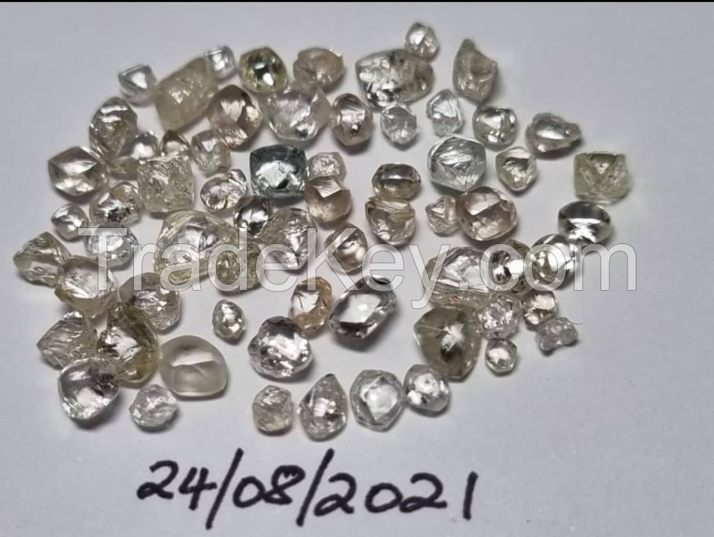 Parcel of 310.75cts  of loose rough stones with kpc 