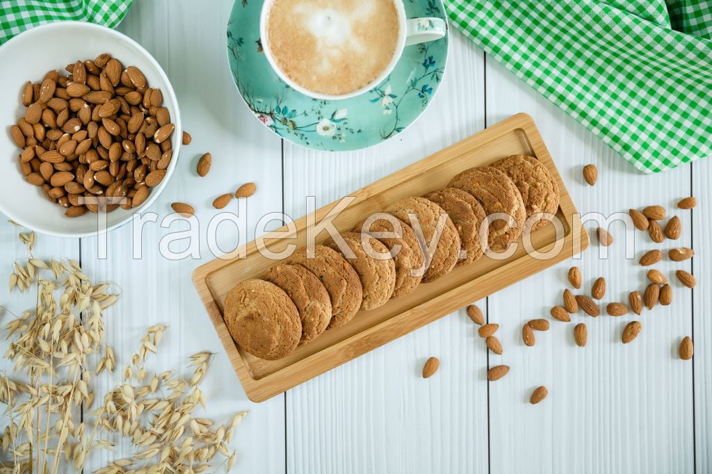 Oatmeal cookies with almonds