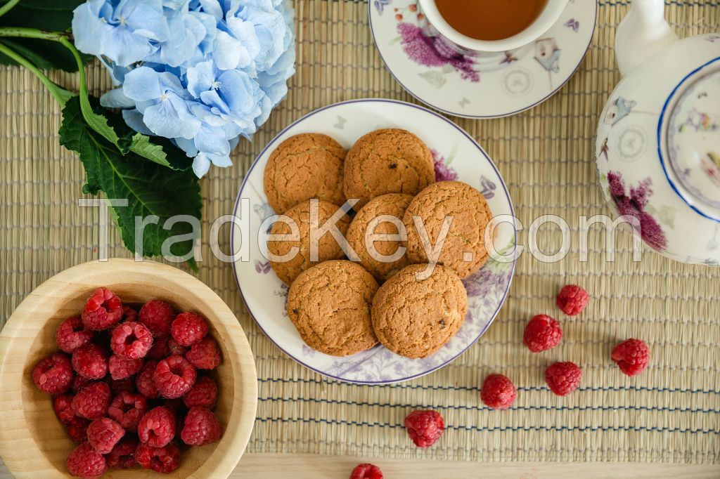 Oatmeal cookies with raspberries and cranberries