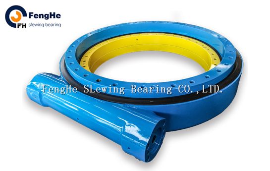 Slewing drive for solar tracking system