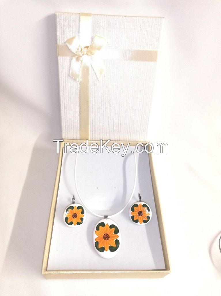 Ceramic necklace and earring fashion jewelry sets