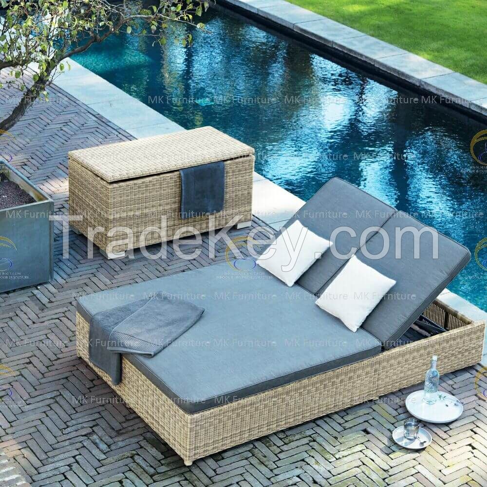 DL FURNITURE OUTDOOR WITH CUSHION