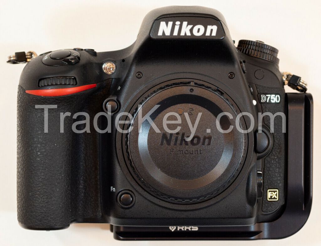 Nikon D750 Camera - Black (with DX VR 24-120mm Lens