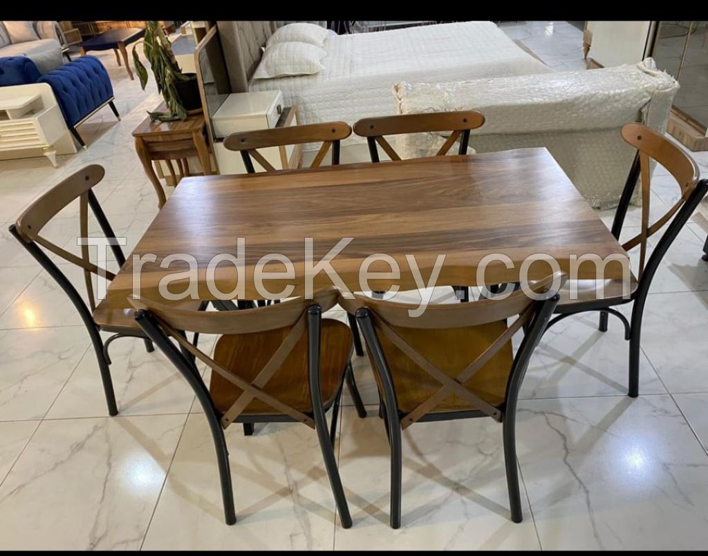 N WOOD TABLE