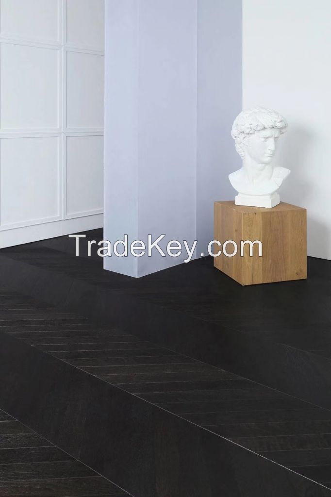 Oak herringbone/chevron engineered flooring for indoor