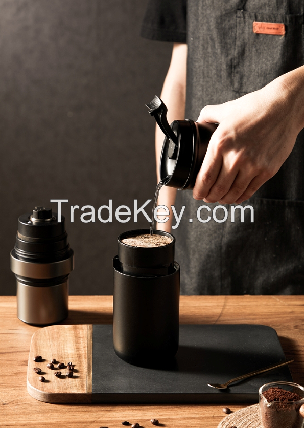 SNKB03(PSB03). Portable grinding coffee maker. (Car grinding + coffee integrated, 5600 mAh battery capacity, electric integrated 200ml-300ml extracted coffee 25 cups / time)