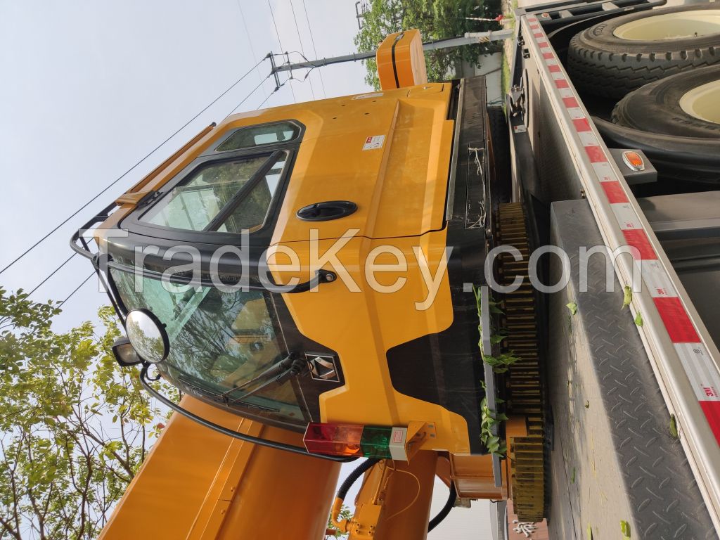 CHINESE 70t QY70KC CRANE 