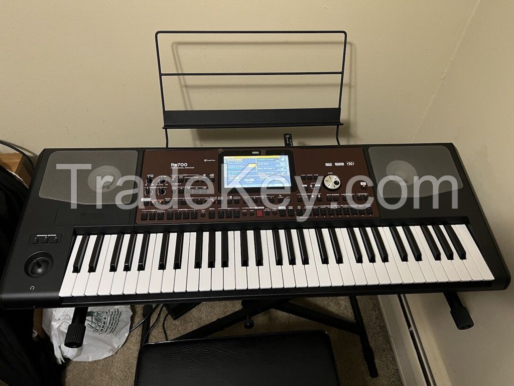 Korg PA700 Professional Arranger 61-Key + Case + Stand & Bench w/ PedalPIANO