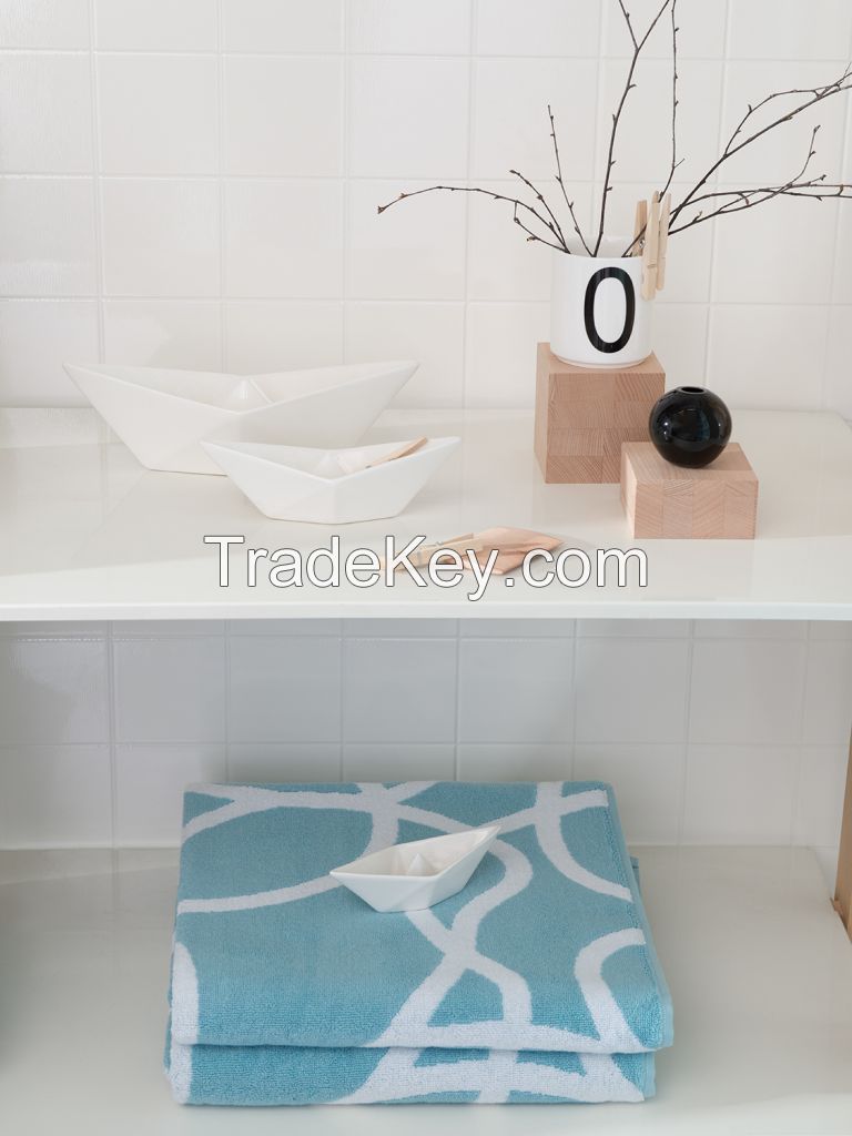 Jacquard bath towel Gravity, blue, collection Cuts, Pieces