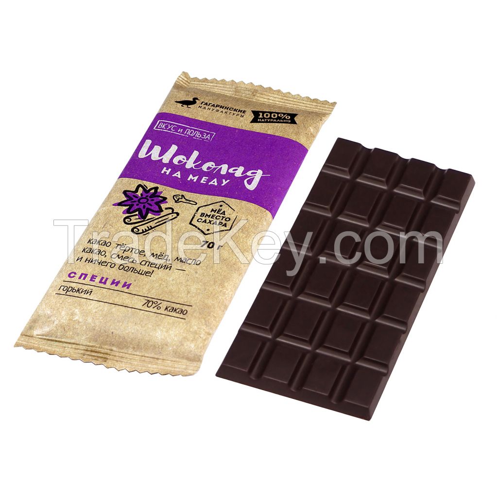 Honey sweetened dark chocolate with spices 70%