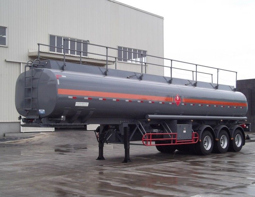 Fuel tank semi-trailer