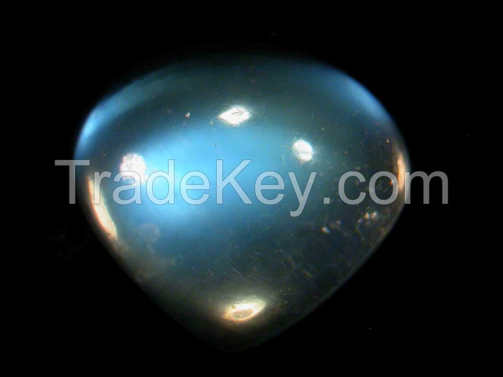 Natural moonstone for jewelry making and design