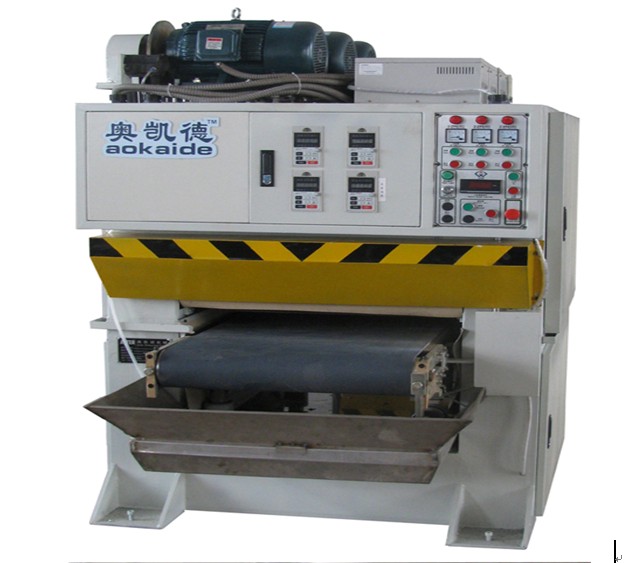 Metal sheet grinding machine