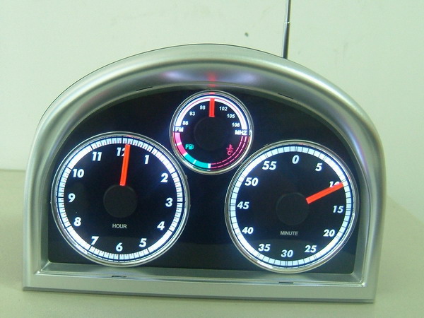 Car dashboard desk clock with F1 radio