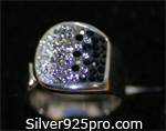sterling silver ladies ring with zirconia stones